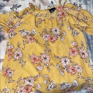 Flower patterned cold shoulder top